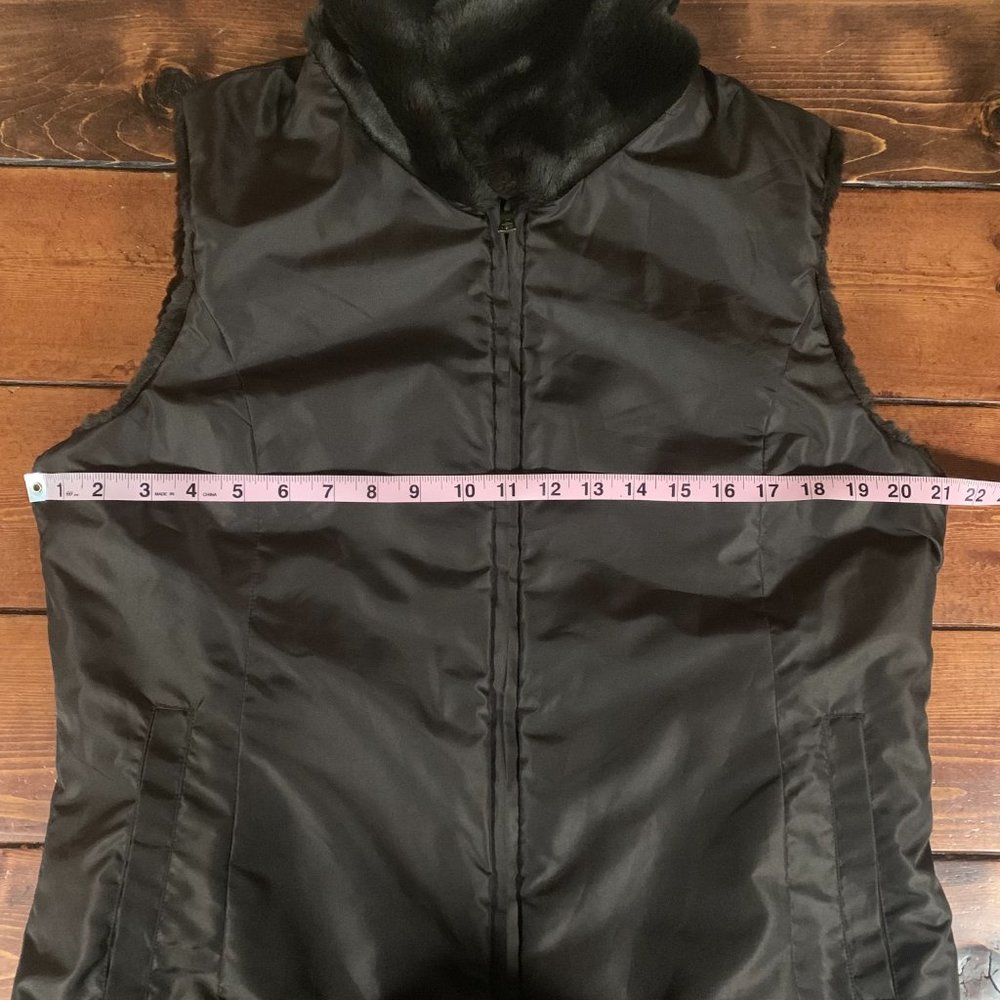 Liz Claiborne Reversible Ribbed Faux Fur Full Zip Up Brown X-Large Women Vest - Picture 10 of 10